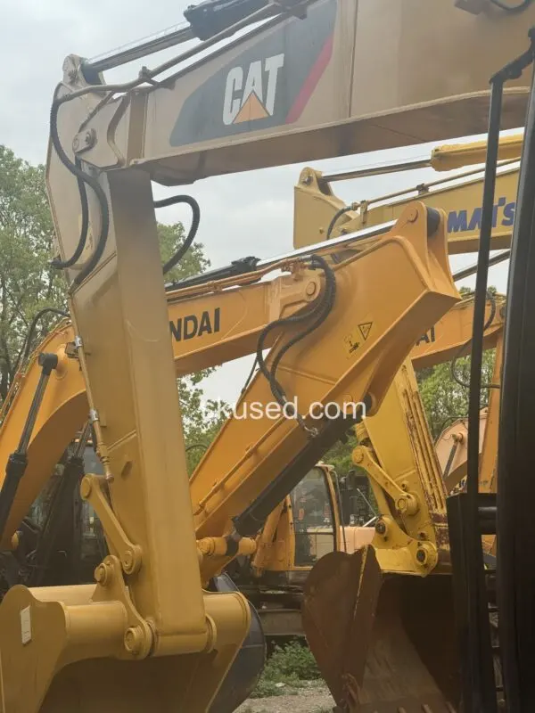 CAT320DL HYDRAULIC ARM