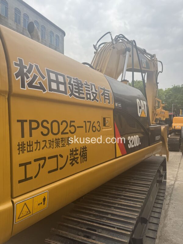 CAT320DL RIGHT SIDE