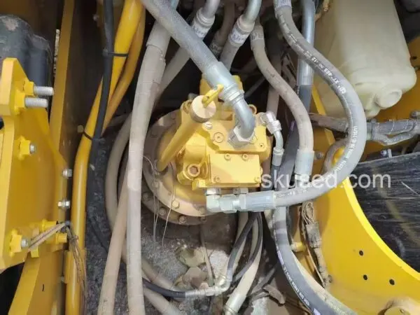 Motor in Used CAT 320GC Excavator