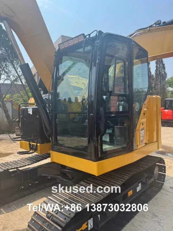 cat307.5 mini excavator left side view