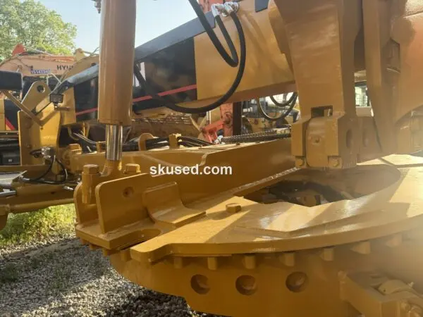 CAT-140H-grader-detail