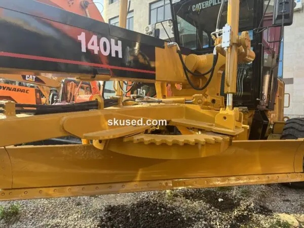 CAT-140H-grader