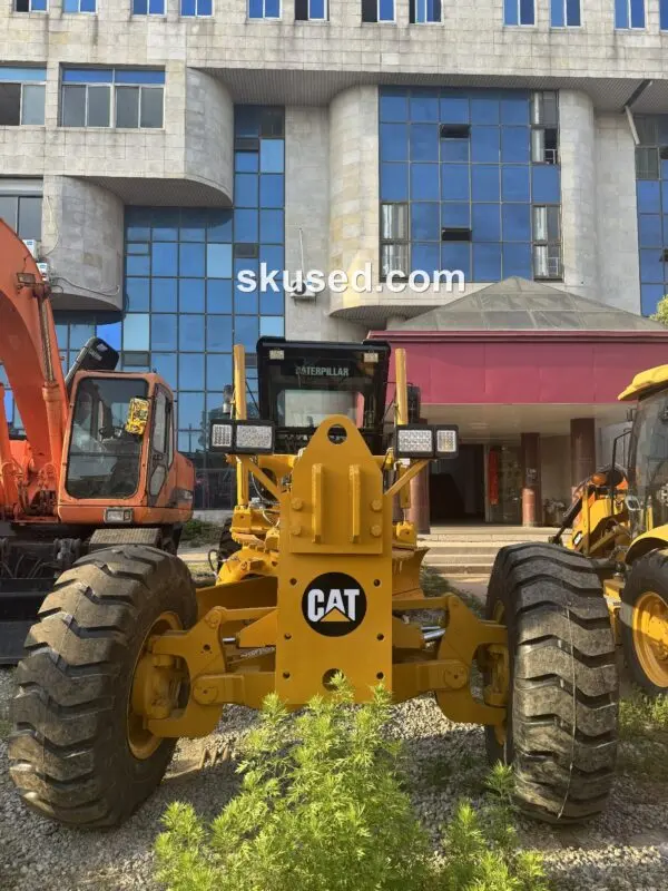 CAT-140H-grader