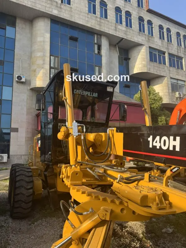 CAT-140H-grader