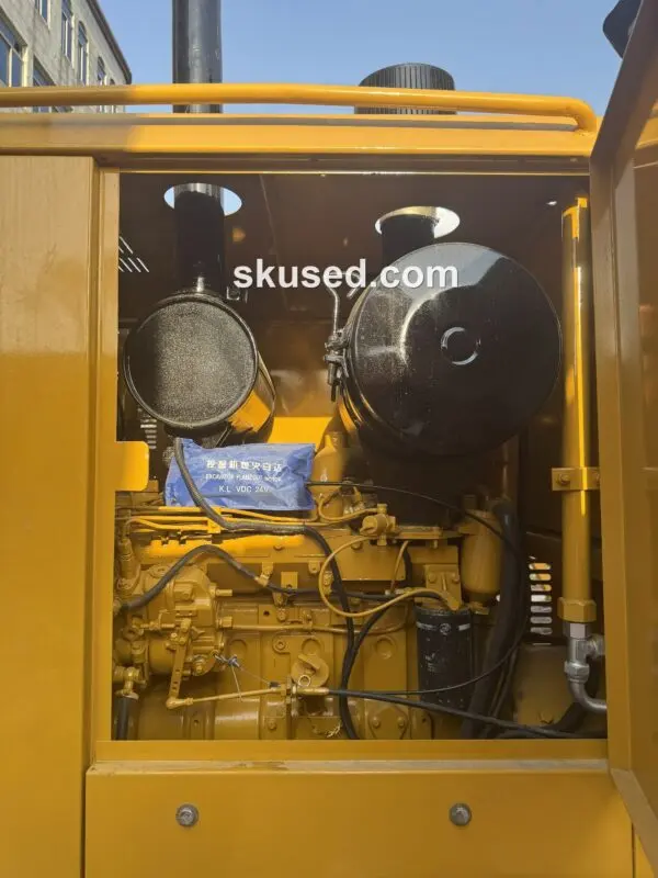 CAT-140H-grader-pump