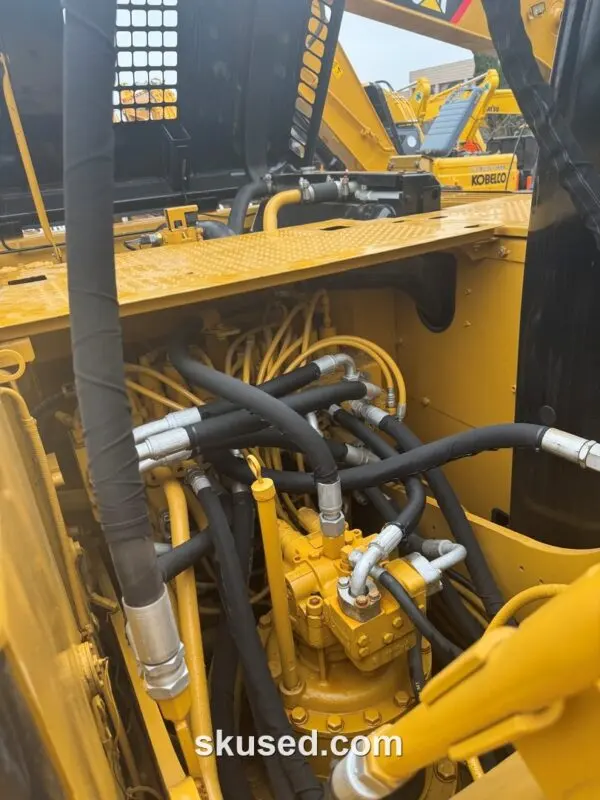 Used CAT 320D2 Excavator-motor