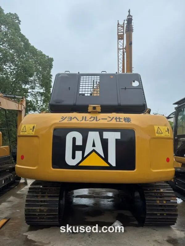 Used CAT 320D2 Excavator-back