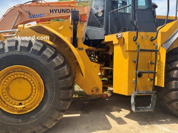 USED-CAT-980G-LOADER-RIGHT