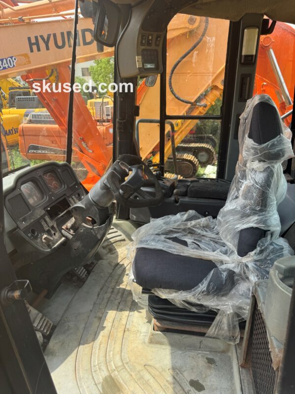 USED-CAT-980G-LOADER-DRIVER ROOM
