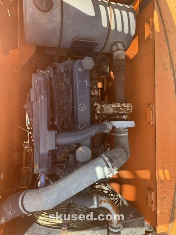 DOOSAN-DH210W-7-WHEELEXCAVATOR-engine