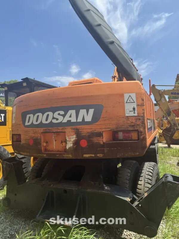 DOOSAN-DH210W-7-WHEELEXCAVATOR-back
