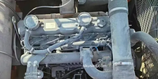DOOSAN-DX380-engine