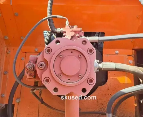 DOOSAN-DX380-pump