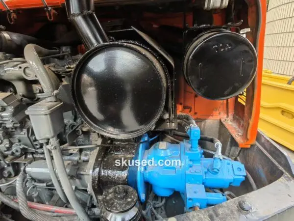 used-doosan55-excavator-pump