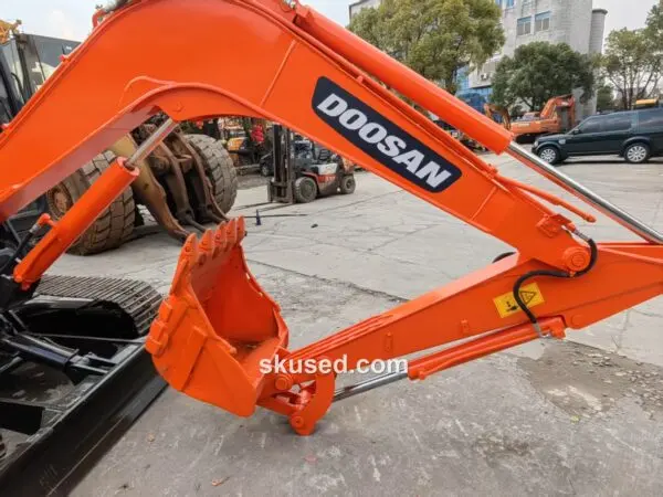 used-doosan55-excavator-arm