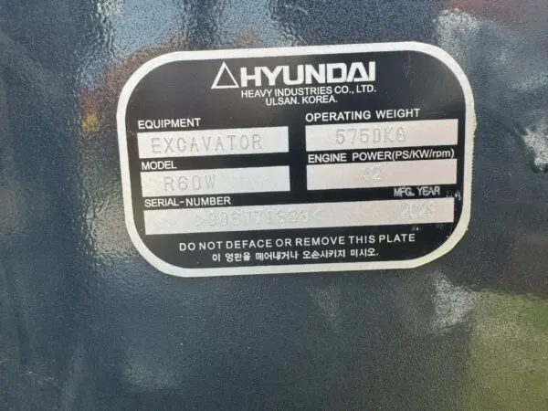 HYUNDAI-60-WHEELEXCAVATOR-nameplate