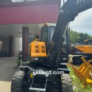 HYUNDAI-60-WHEELEXCAVATOR