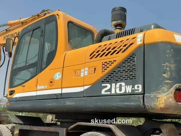 used-210-9w-wheelexcavator