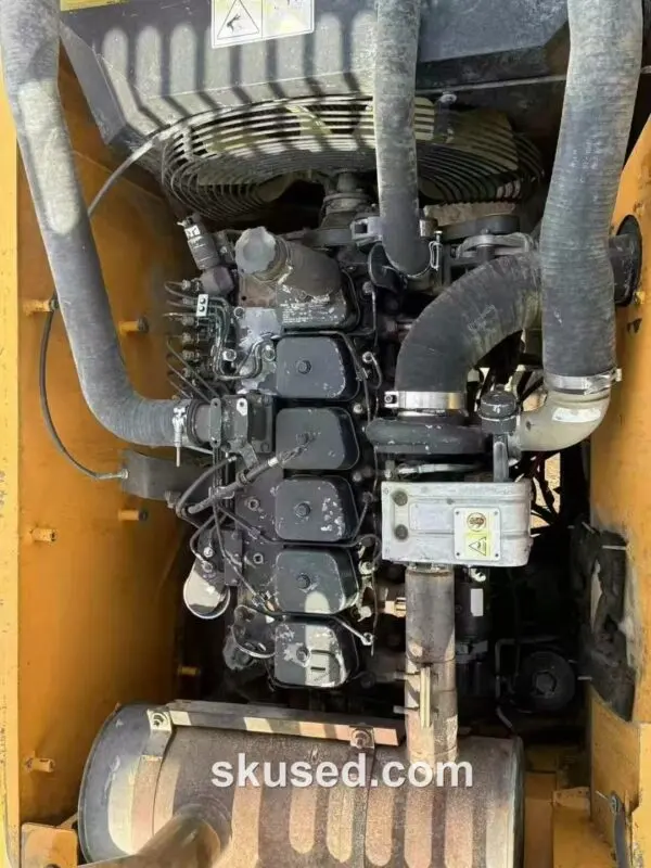 used-210-9w-wheelexcavator-engine