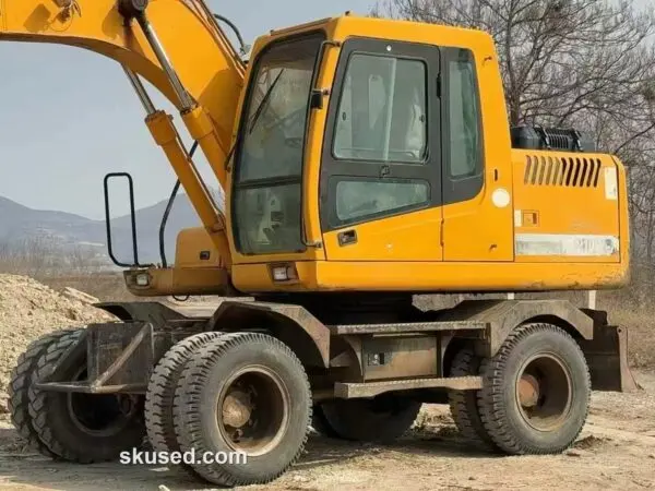 Hyundai-150W-7-WheelExcavator