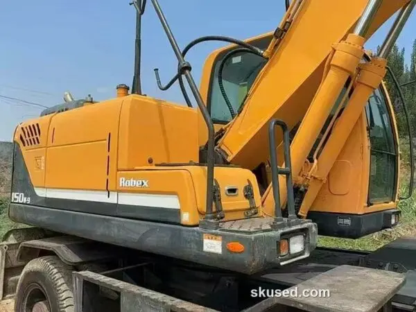 Hyundai-150W-9-WheelExcavator-right