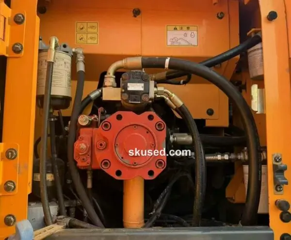 Hyundai-150W-9-WheelExcavator-pump