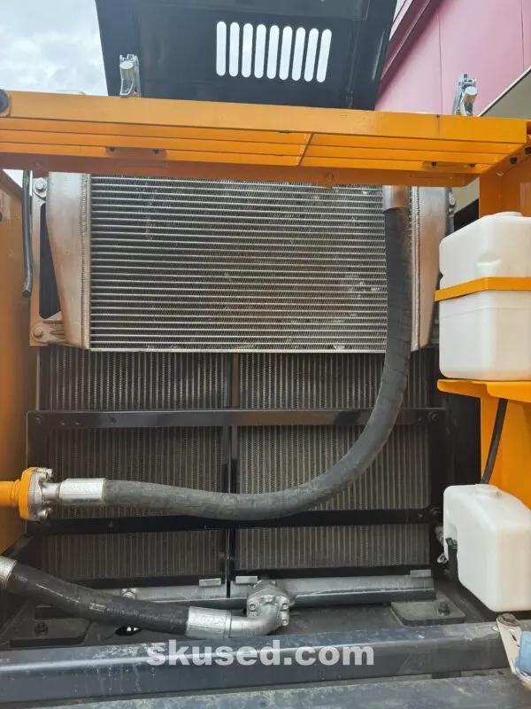 Hyundai-220LC-9S-EXCAVATOR-cooler