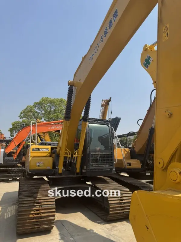 Kobelco-SK200D-Excavator