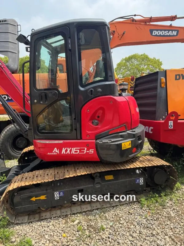 Kubota-163-MiniExcavator-LEFT