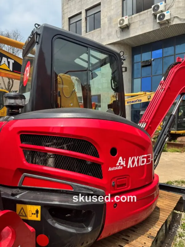 Kubota-163-MiniExcavator-RIGHT