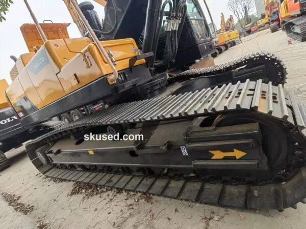 Volvo-EC380DL-Excavator-chain