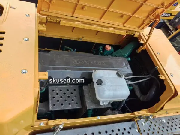 Volvo-EC380DL-Excavator-engine
