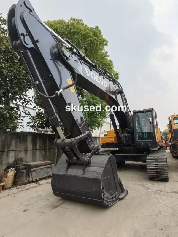 Volvo-EC380DL-Excavator