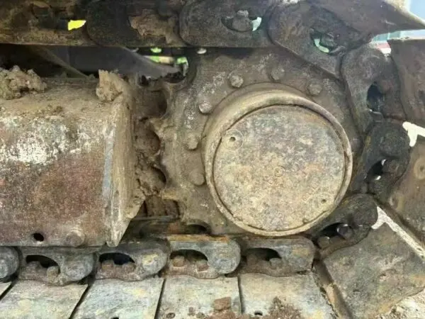Komatsu-PC50MR-2-MiniExcavator-chain