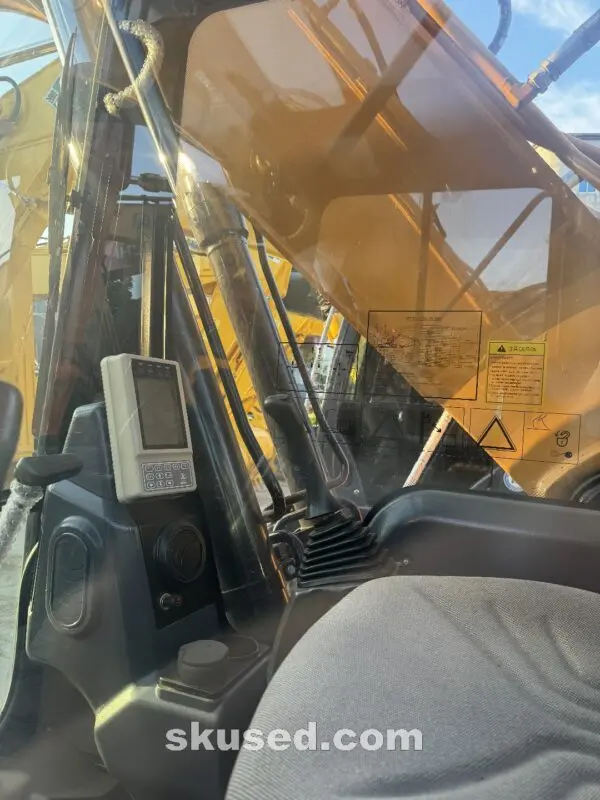 Sany-215C-Excavator-driver room