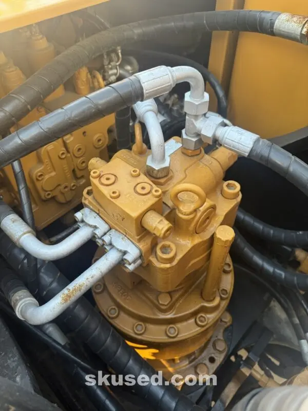 Sany-215C-Excavator-motor