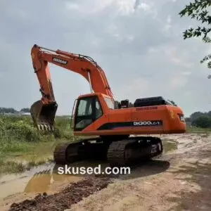 Used Doosan DH300LC-7 Excavator